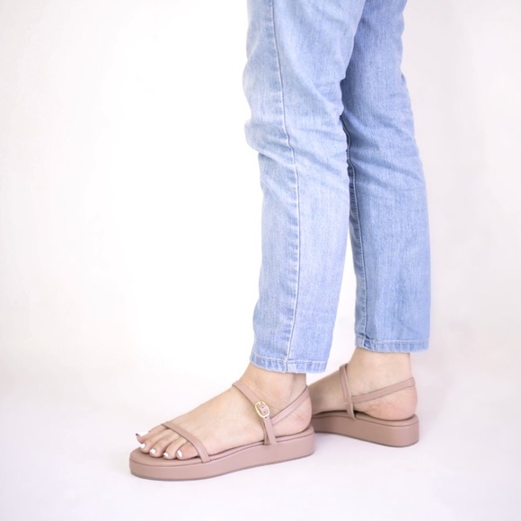 Vina Sandals - Picture 3 of 4